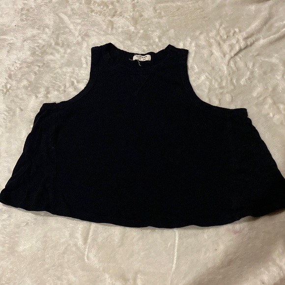 Heart&Hips cropped black tank top - Picture 1 of 3